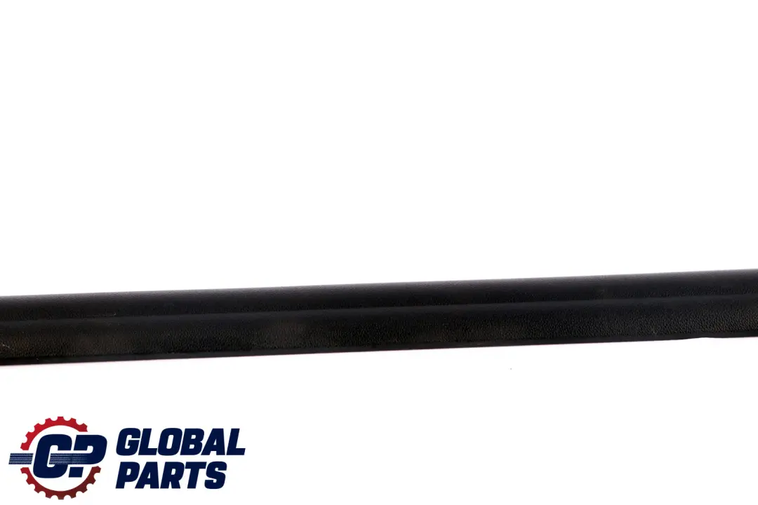 Bandella di Protezione Ingresso SX 5147 per BMW E81 E82 E88 con numero di parte 6981705 BMW E81 E82 E88 Bandella di Protezione Ingresso SX 5147 - SKU 7058147-1 - Numero di parte 6981705