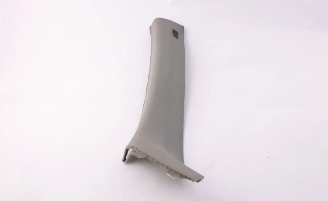 Osłona Tapicerka Słupka A Lewa Beżowa do BMW E90 E91 LCI o numerze 7058331 BMW E90 E91 LCI Osłona Tapicerka Słupka A Lewa Beżowa - SKU 7058331-1 - Numer Części 7058331