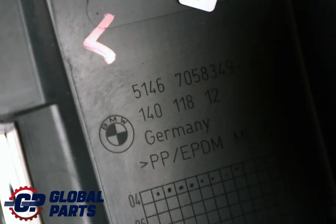 BMW E87 E87 LCI Supporto Ripiano Lunotto Sinistro Schwarz - SKU 7058349 - Numero di parte 7058349