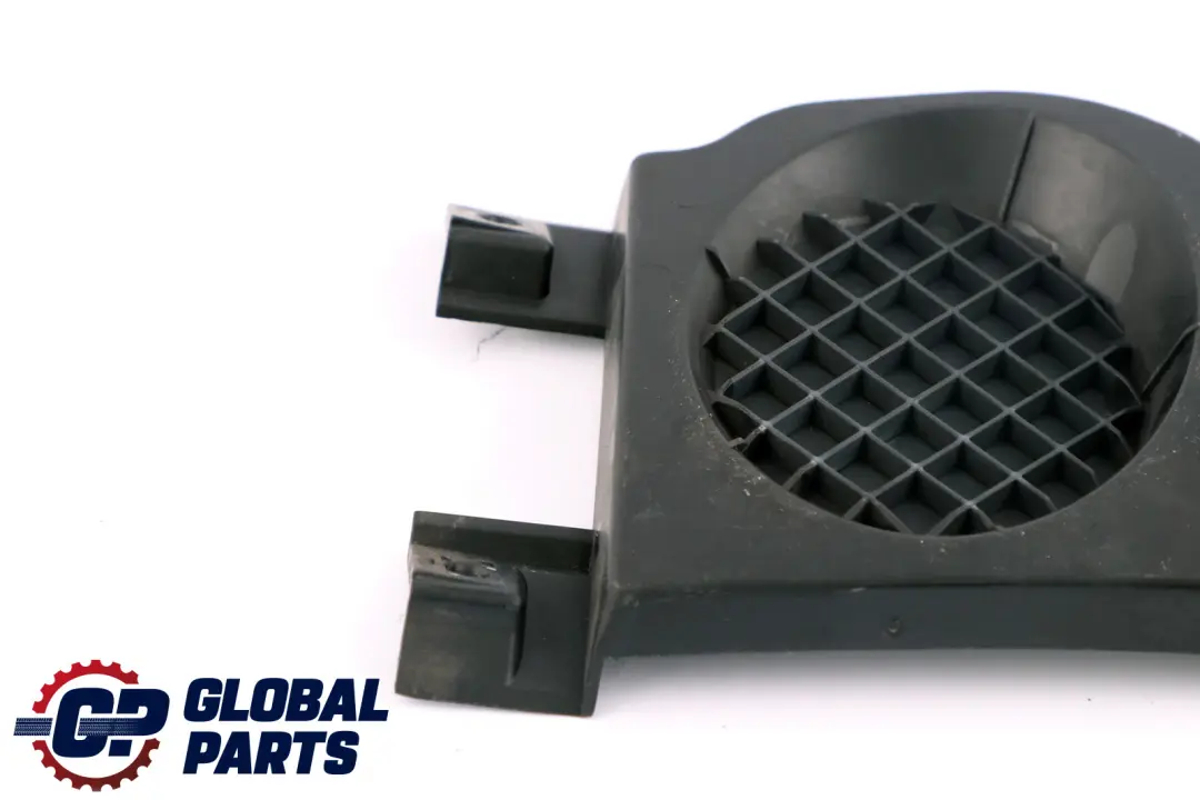 Kratka zderzaka lewa osłona lampy do BMW E87 o numerze 51117058461 BMW E87 Kratka zderzaka lewa osłona lampy - SKU 7058461 - Numer Części 51117058461