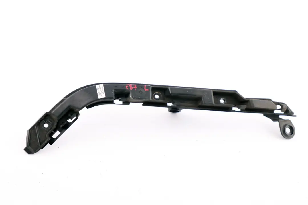 Guia parachoques trasero izquierdo para BMW E81 E87 E87N LCI con número de pieza 7058517 BMW E81 E87 E87N LCI Guia parachoques trasero izquierdo - SKU 7058517 - Número de pieza 7058517