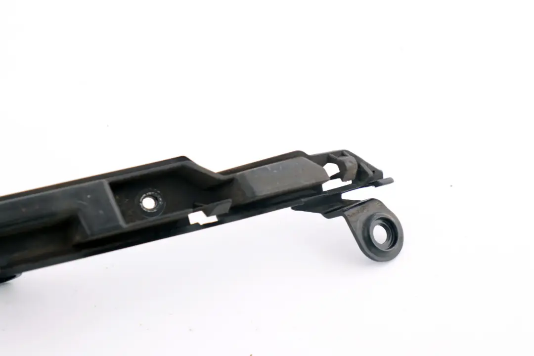 BMW 1 Reihe E81 E87 E87N LCI Führung links 5112 - SKU 7058517 - Teilenummer 7058517