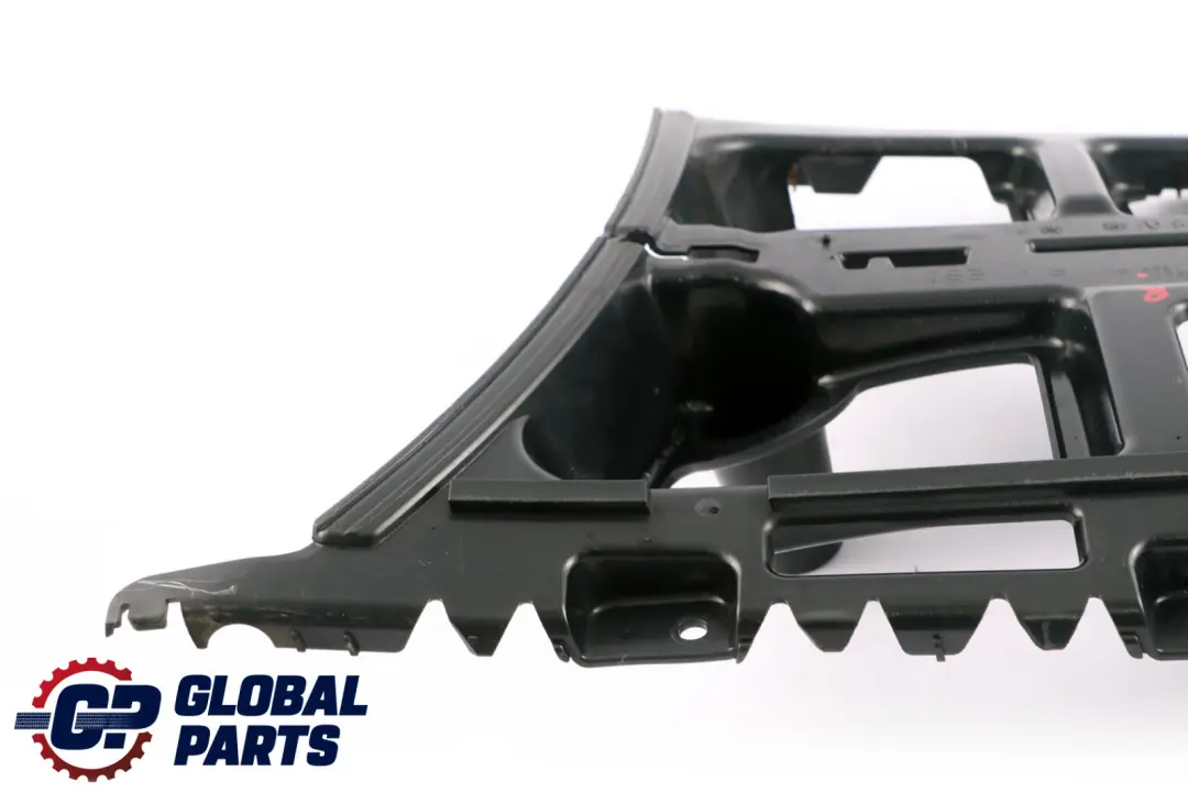 Guida Paraurti Laterale Destra Posteriore per BMW E90 con numero di parte 7058520 BMW E90 Guida Paraurti Laterale Destra Posteriore - SKU 7058520 - Numero di parte 7058520