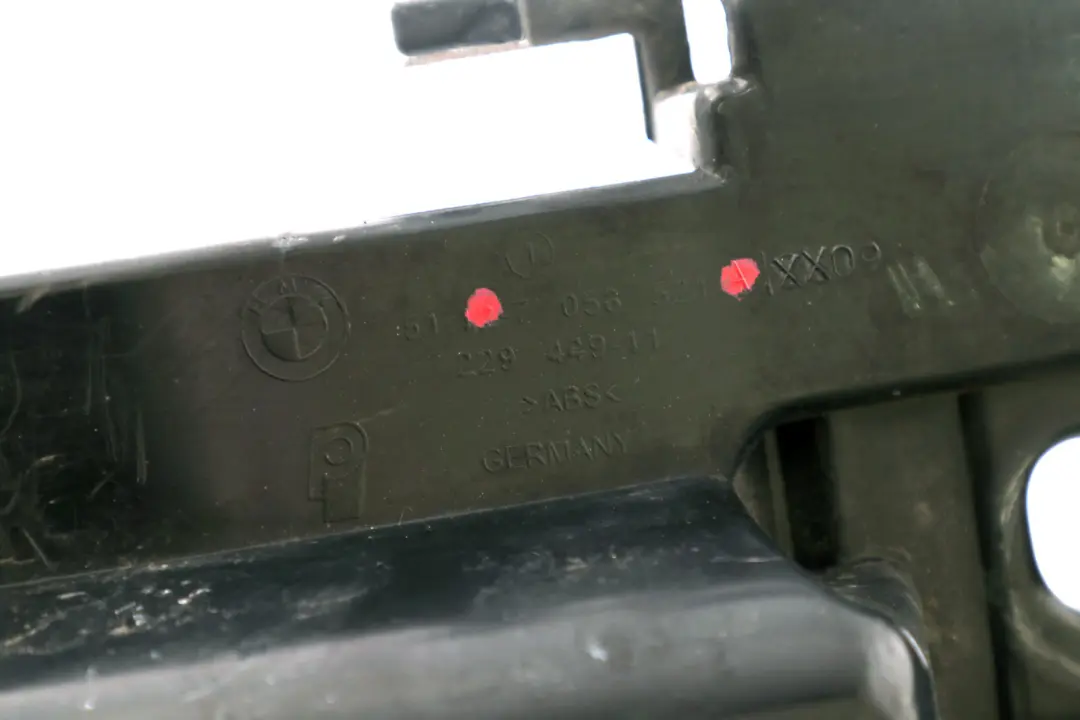 Heck Stoßstangen Führungs Halter Halterung für BMW E81 E87 mit Teilenummer 7058521 BMW E81 E87 Heck Stoßstangen Führungs Halter Halterung - SKU 7058521 - Teilenummer 7058521