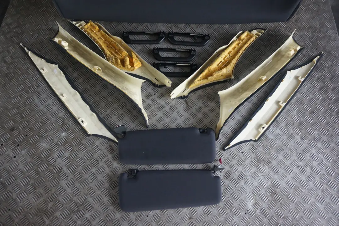 Headlining Roof Lining Black + Pillars Handles to BMW 7 Series E66 Long with Part number 7059060 BMW 7 Series E66 Long Headlining Roof Lining Black + Pillars Handles - SKU 7059060 - Part number 7059060