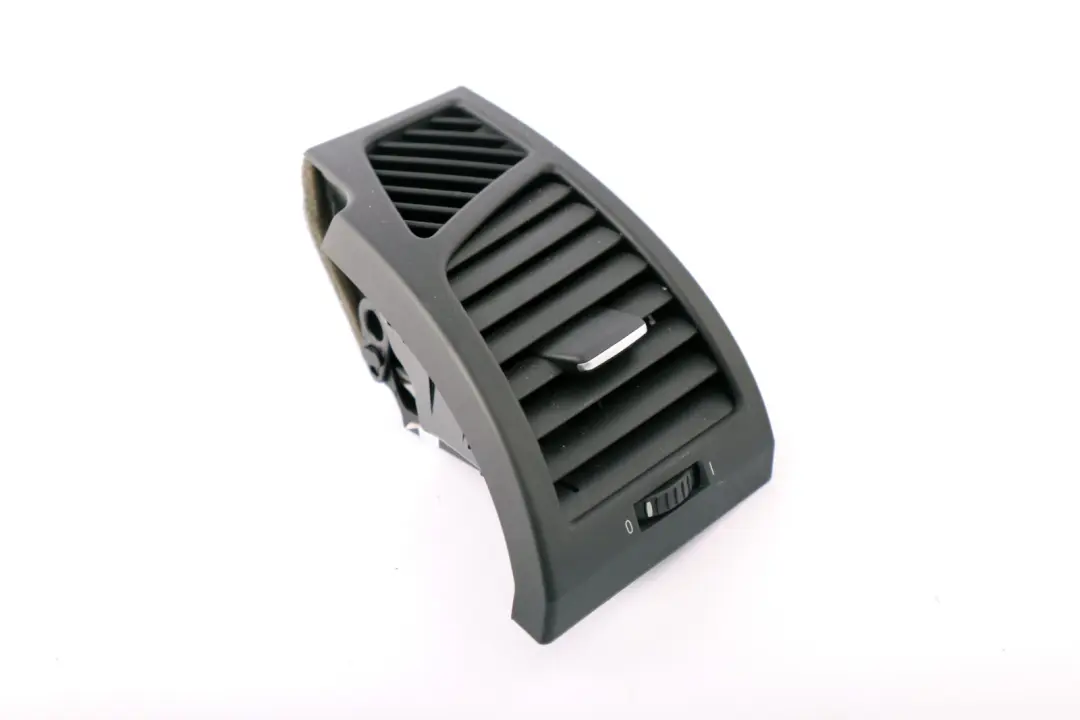 Kratka Wlotu Powietrza Deski Rozdzielczej Lewa do BMW E81 E82 E87 E88 o numerze 7059187 BMW E81 E82 E87 E88 Kratka Wlotu Powietrza Deski Rozdzielczej Lewa - SKU 7059187 - Numer Części 7059187