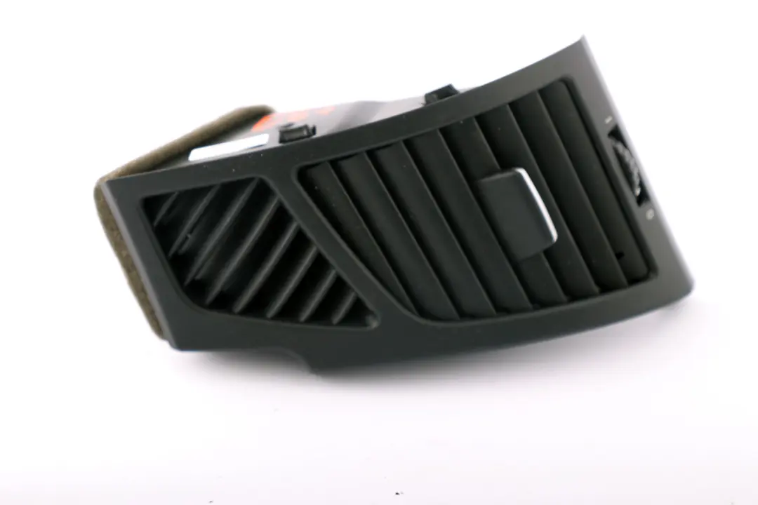 Fresh Air Grille Left Vent N/S to BMW E81 E82 E87 E88 Cover with Part number 7059187 BMW E81 E82 E87 E88 Cover Fresh Air Grille Left Vent N/S - SKU 7059187 - Part number 7059187