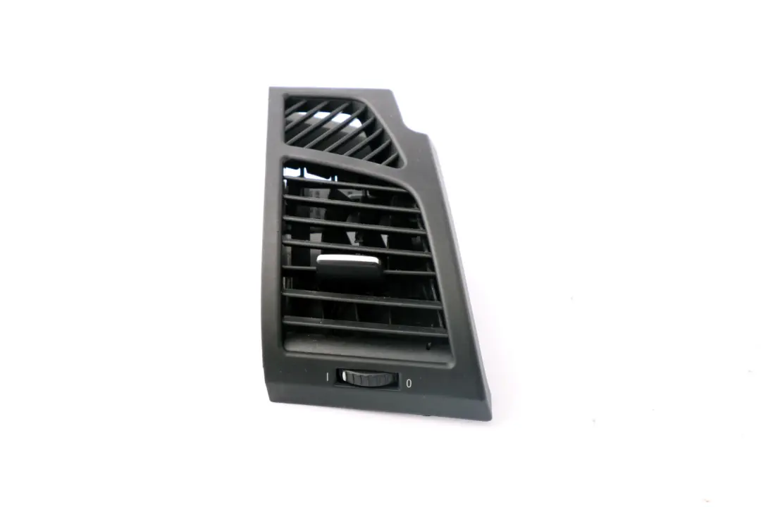 Fresh Air Grille Dashboard Air Vent Right O/S to BMW E81 E82 E87 E88 with Part number 7059188 BMW E81 E82 E87 E88 Fresh Air Grille Dashboard Air Vent Right O/S - SKU 7059188 - Part number 7059188