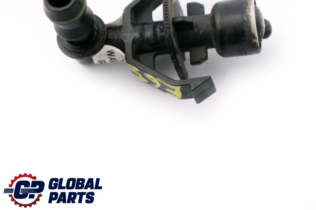 Parachoques delantero Lavafaros Boquilla para BMW E63 E64 LCI con número de pieza 7059223 BMW E63 E64 LCI Parachoques delantero Lavafaros Boquilla - SKU 7059223 - Número de pieza 7059223