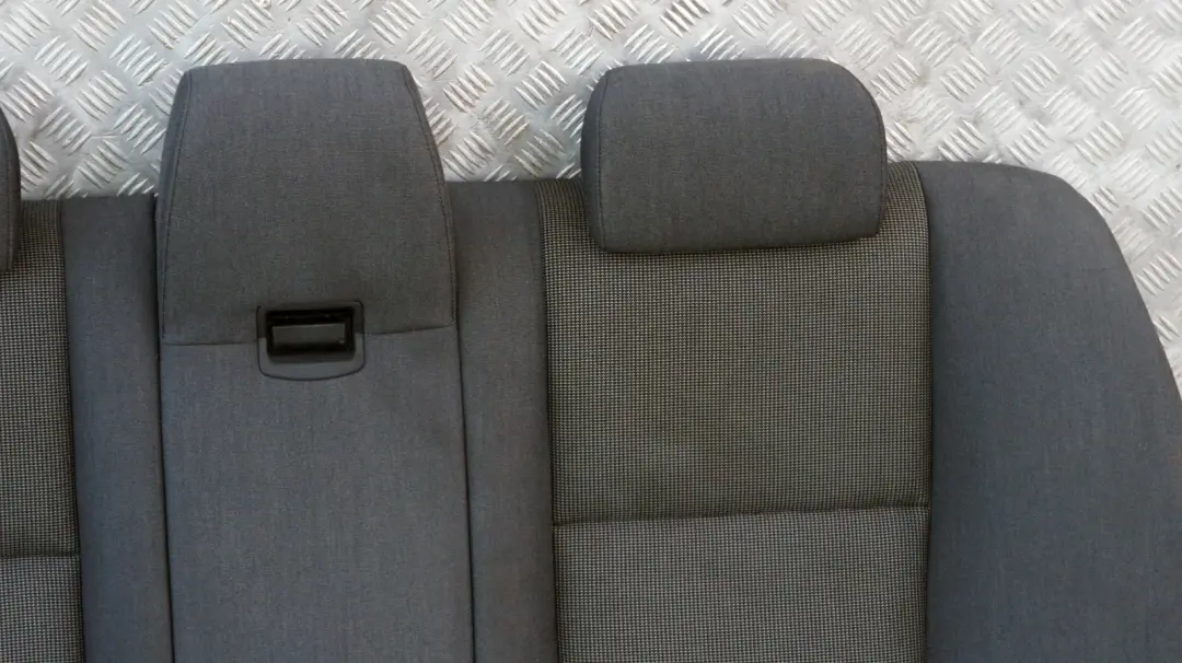 Kanapa oparcie materiał do BMW E60 o numerze 7059606 BMW E60 Kanapa oparcie materiał - SKU 7059606 - Numer Części 7059606