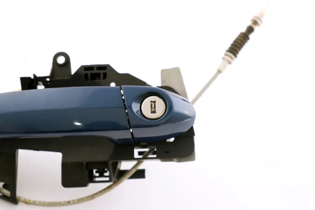 Complete Front Right Grab Handle O/S Le Mans Blau Blue 381 to BMW 1 Series E81 E87 with Part number 7059677 BMW 1 Series E81 E87 Complete Front Right Grab Handle O/S Le Mans Blau Blue 381 - SKU 7059677-LMB - Part number 7059677