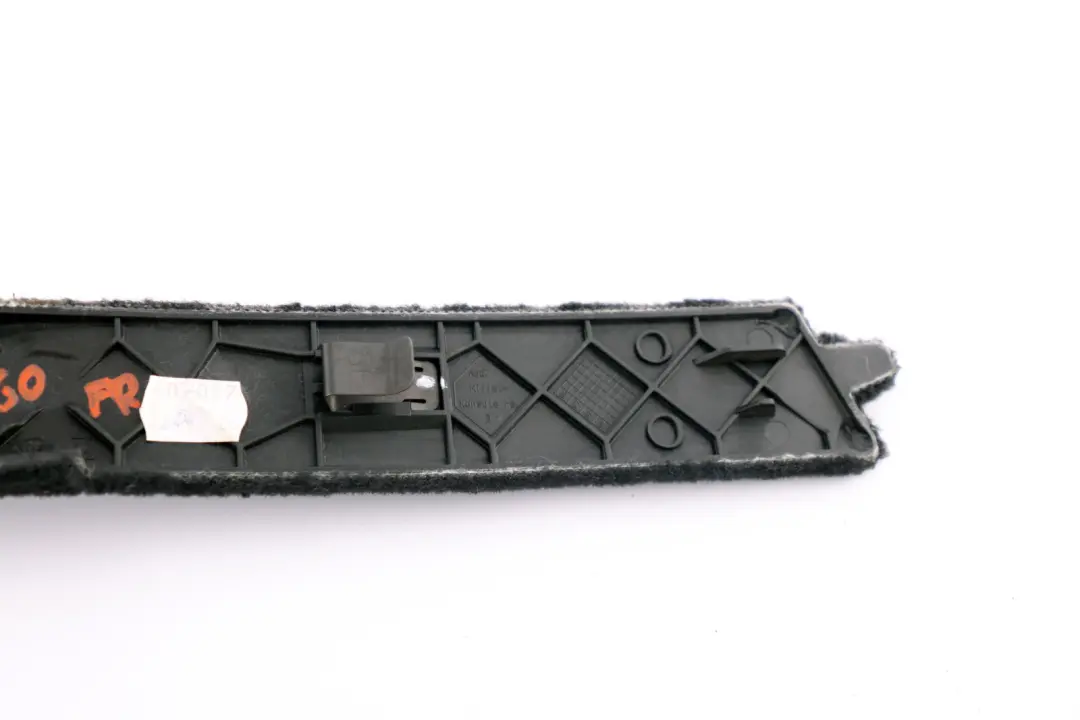 Capot Console Centrale devant a Droite pour BMW 5 E60 E61 M5 à propos du numéro de pièce 7059952 BMW 5 E60 E61 M5 Capot Console Centrale devant a Droite - SKU 7059952-1 - Numéro de pièce 7059952