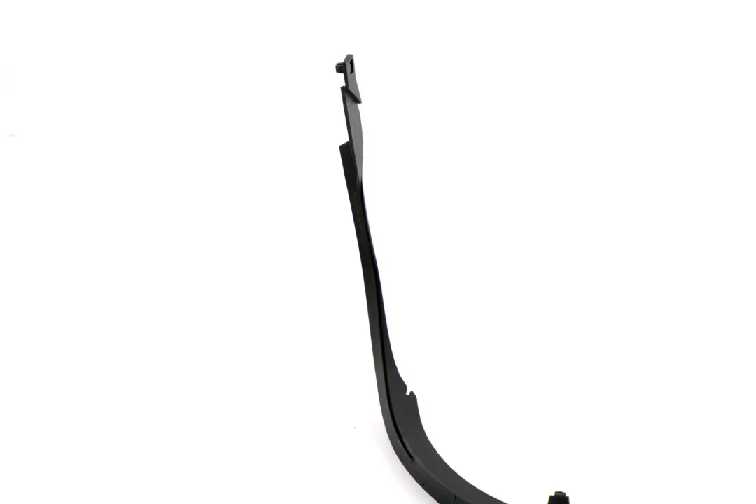 Listwa maskownica osłona bagażnika lewa do BMW E60 o numerze 7060045 BMW E60 Listwa maskownica osłona bagażnika lewa - SKU 7060045 - Numer Części 7060045