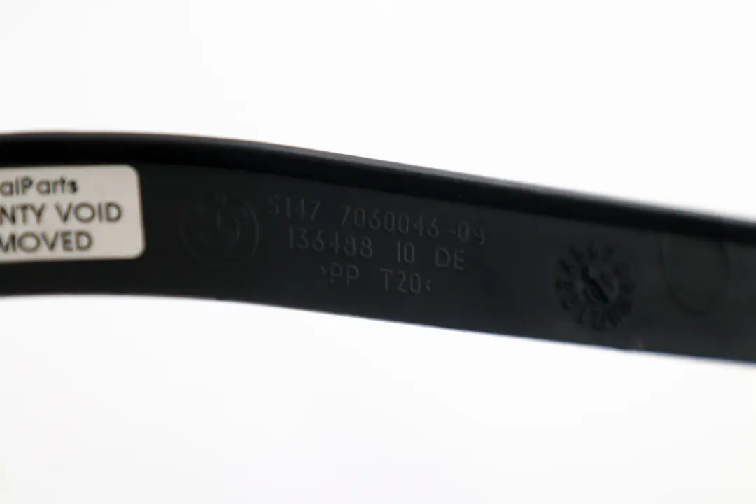 BMW 5 er E60 M5 E60N Auflage Gepäckraumboden Rechts 5147 - SKU 7060046 - Teilenummer 7060046