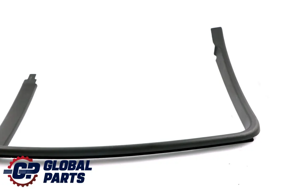 Tapa Marco Ventana Puerta Trasera Derecha Negro para BMW E90 E90N con número de pieza 7060222 BMW E90 E90N Tapa Marco Ventana Puerta Trasera Derecha Negro - SKU 7060222 - Número de pieza 7060222