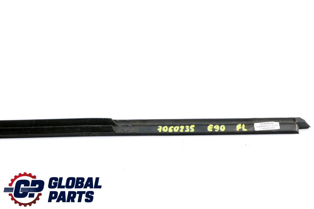 Listwa Szyby Drzwi Przednia Lewa Przód Lewy do BMW E90 E90N E91 o numerze 7060235 BMW E90 E90N E91 Listwa Szyby Drzwi Przednia Lewa Przód Lewy - SKU 7060235 - Numer Części 7060235
