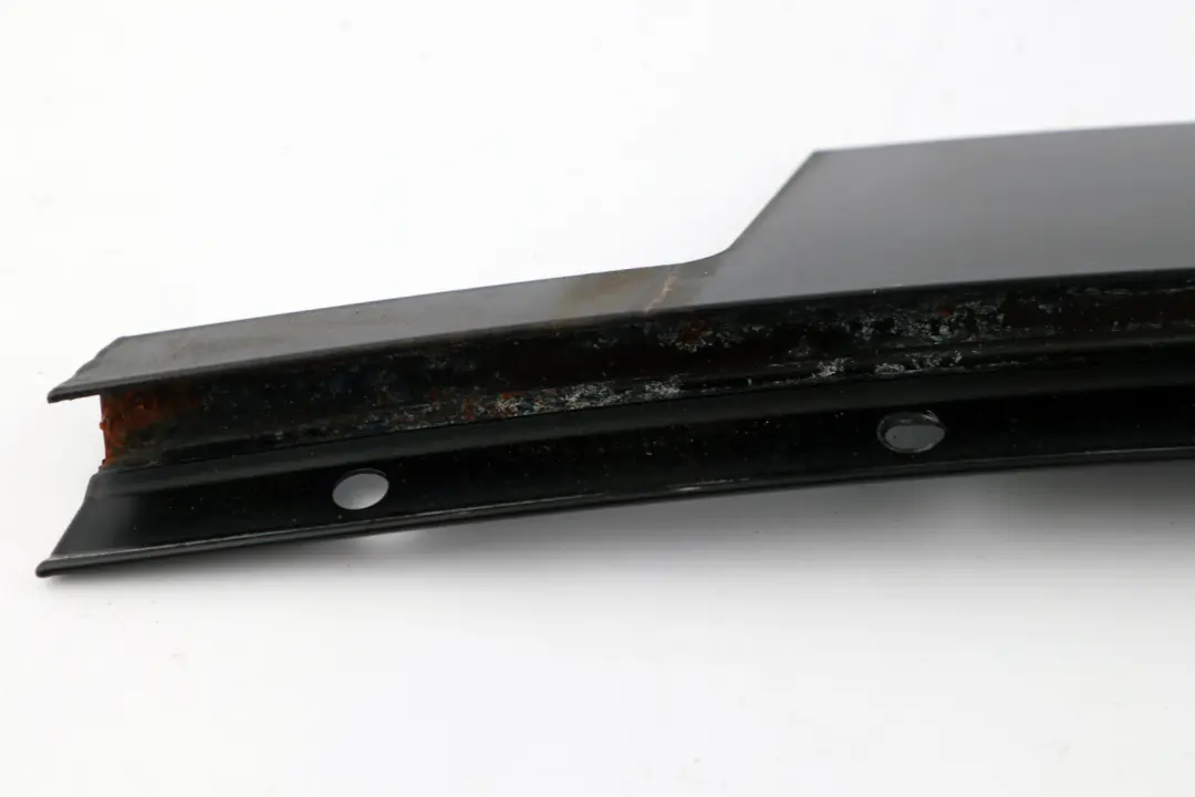 Finisher Window Frame B - Pillar Trim Door Right Front O/S to BMW 3 Series E90 E91 with Part number 7060240 BMW 3 Series E90 E91 Finisher Window Frame B - Pillar Trim Door Right Front O/S - SKU 7060240 - Part number 7060240