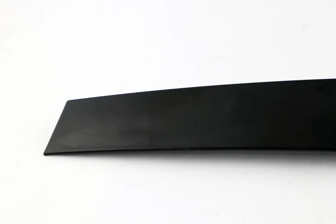 Finisher Window Frame B - Pillar Trim Door Right Front O/S to BMW 3 Series E90 E91 with Part number 7060240 BMW 3 Series E90 E91 Finisher Window Frame B - Pillar Trim Door Right Front O/S - SKU 7060240 - Part number 7060240