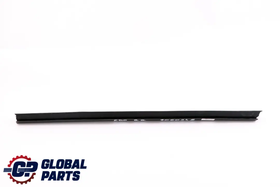 Burlete Interior Puerta Trasera Derecha para BMW E90 E91 con número de pieza 7060248 BMW E90 E91 Burlete Interior Puerta Trasera Derecha - SKU 7060248 - Número de pieza 7060248