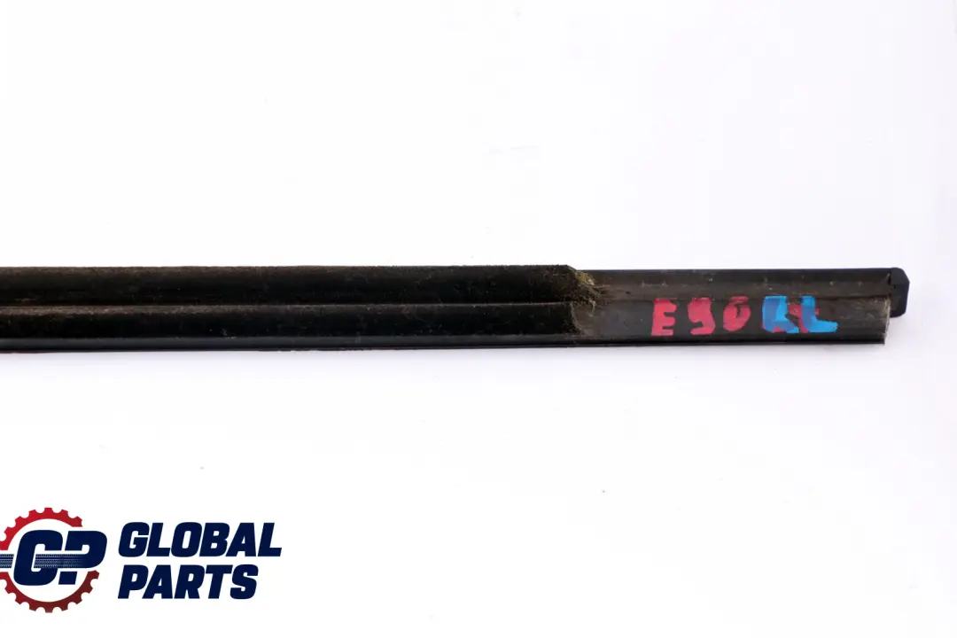 Canal Cubierta Burlete Exterior Puerta Trasera Izquierda para BMW E90 E90N con número de pieza 7060249 BMW E90 E90N Canal Cubierta Burlete Exterior Puerta Trasera Izquierda - SKU 7060249 - Número de pieza 7060249