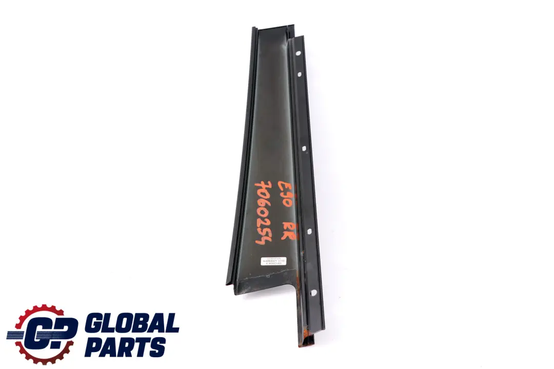 Finitura Telaio Finestra B Porta Posteriore Destra Nero per BMW E90 E91 con numero di parte 7060254 BMW E90 E91 Finitura Telaio Finestra B Porta Posteriore Destra Nero - SKU 7060254 - Numero di parte 7060254