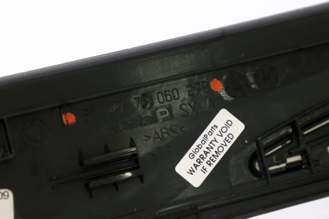 BMW E90 E91 Osłona Listwa Progu Progowa Lewy Przód - SKU 7060279-1 - Numer Części 7060279