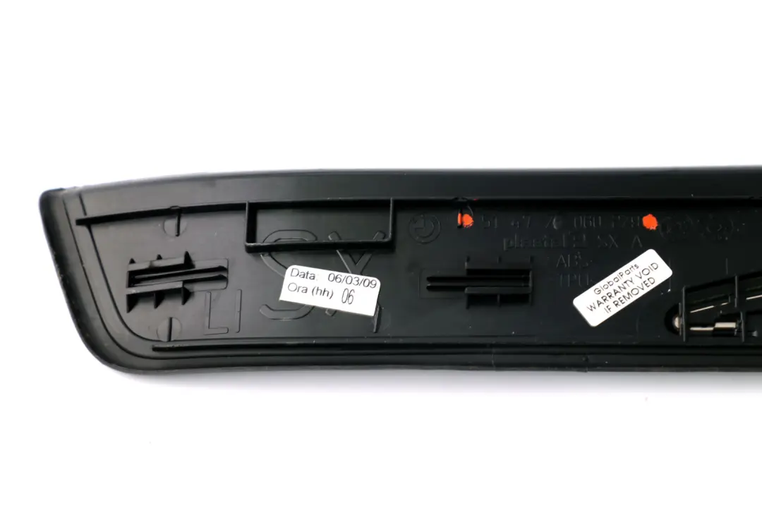 BMW E90 E91 Osłona Listwa Progu Progowa Lewy Przód - SKU 7060279-1 - Numer Części 7060279