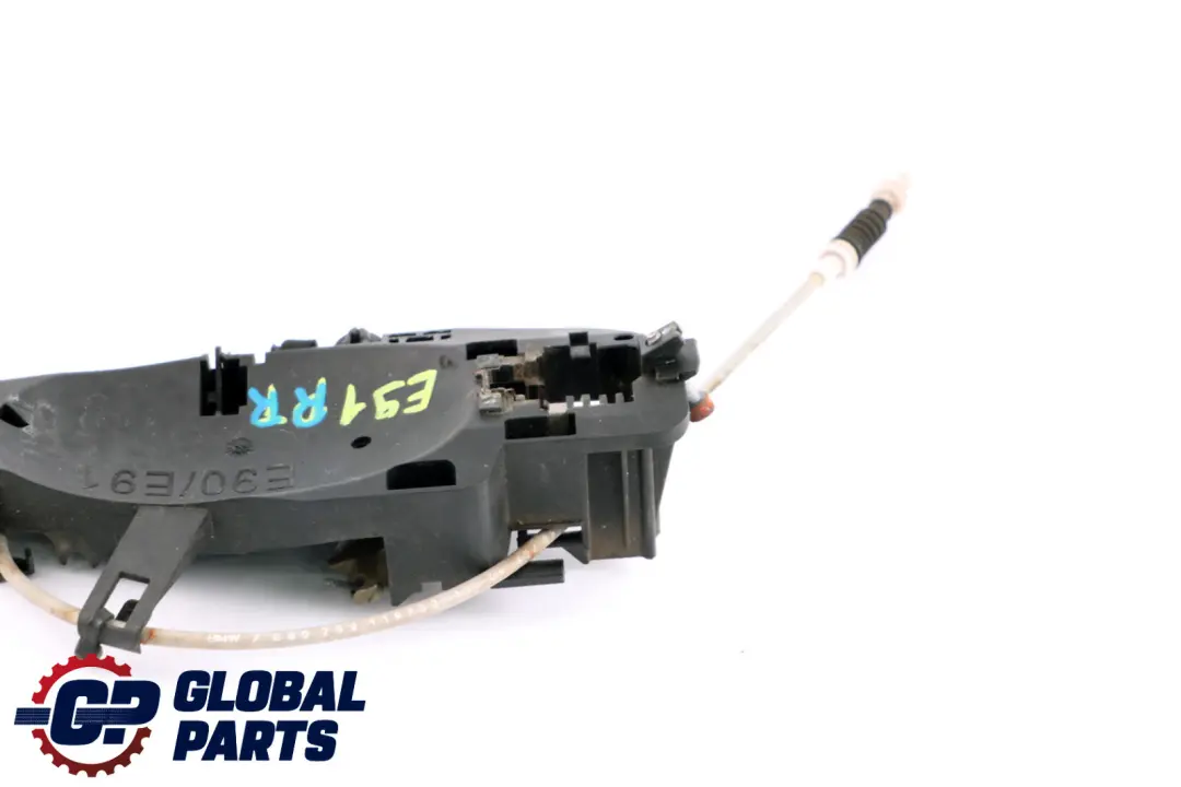 Soporte de Manilla Exterior de Puerta Trasera Derecha para BMW E90 E91 con número de pieza 7060299 BMW E90 E91 Soporte de Manilla Exterior de Puerta Trasera Derecha - SKU 7060299-2 - Número de pieza 7060299