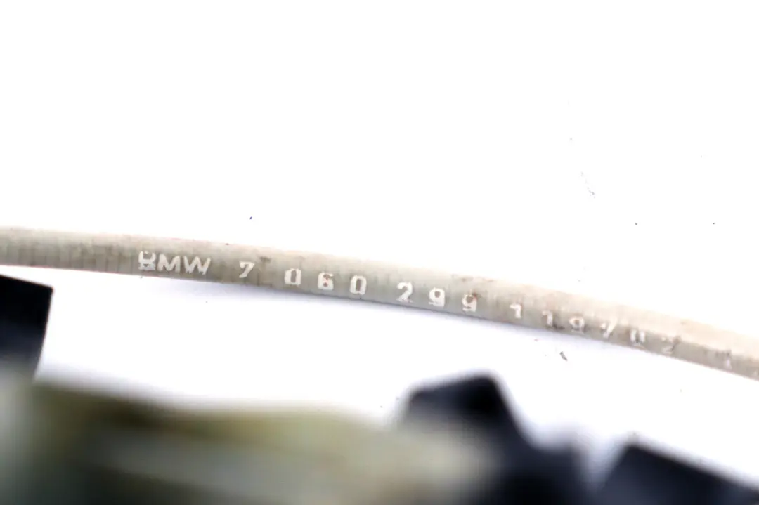 Klamka prawa tylna tył arktis A34 do BMW E90 E91 o numerze 7060299 BMW E90 E91 Klamka prawa tylna tył arktis A34 - SKU 7060299-AM - Numer Części 7060299