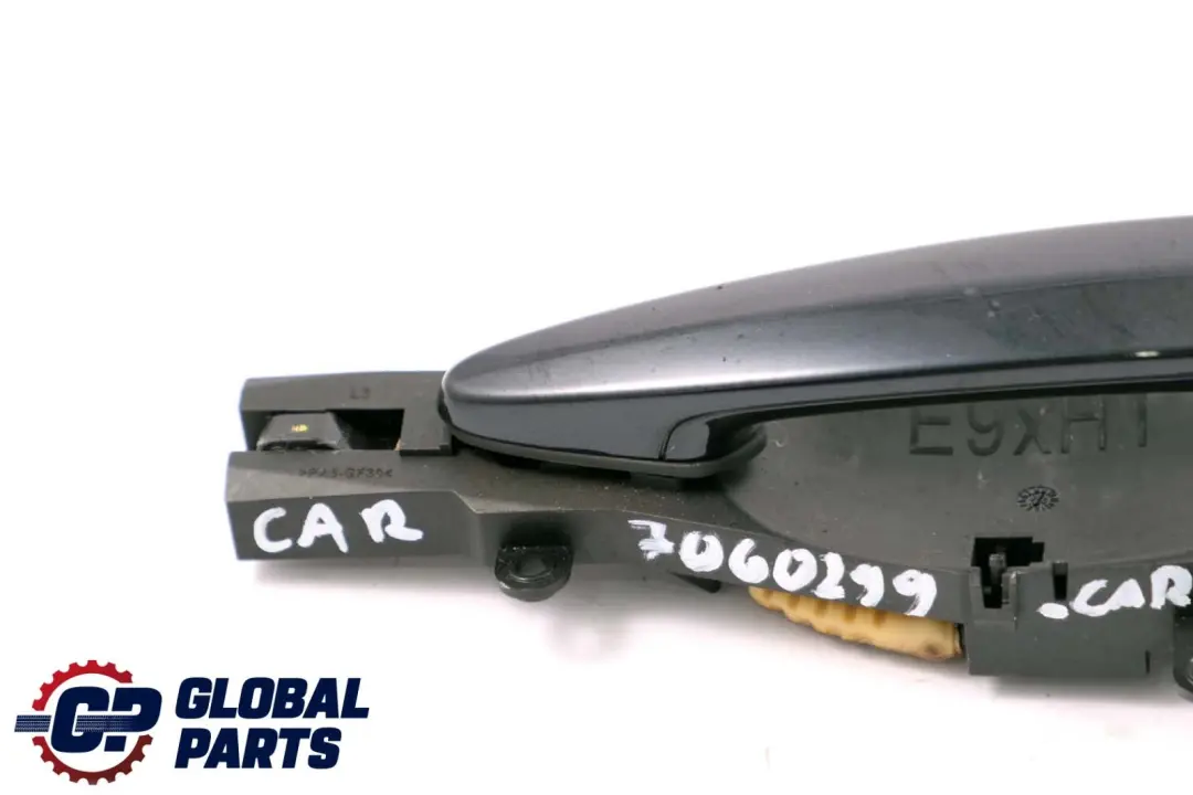 Haltegriff Hinten Links Carbonschwarz Metallic 416 für BMW 3 er E90 E91 LCI mit Teilenummer 7060299 BMW 3 er E90 E91 LCI Haltegriff Hinten Links Carbonschwarz Metallic 416 - SKU 7060299-CAR - Teilenummer 7060299