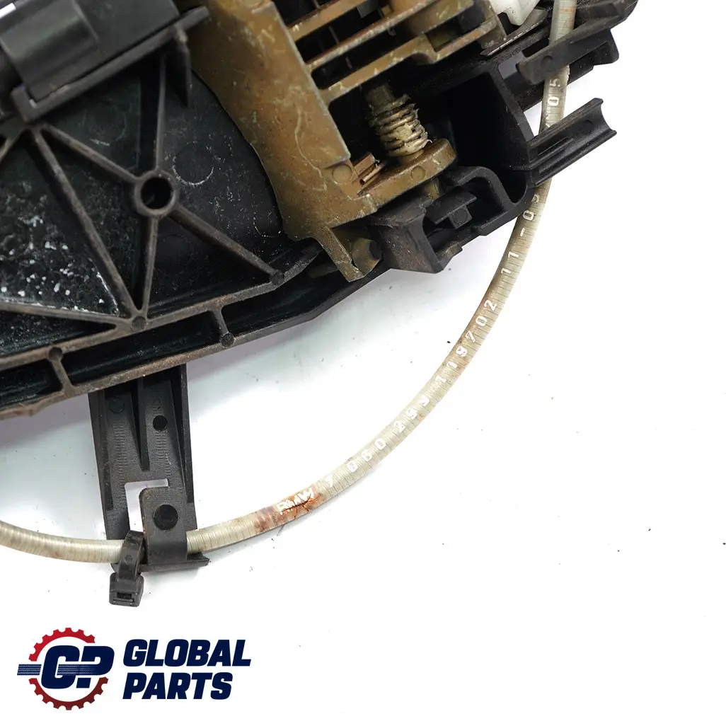 Poignee Porte Arriere Gauche Bleu Mystique Metallique A07 Bleu pour BMW 3 E90 E91 à propos du numéro de pièce 7060299 BMW 3 E90 E91 Poignee Porte Arriere Gauche Bleu Mystique Metallique A07 Bleu - SKU 7060299-MYS1 - Numéro de pièce 7060299