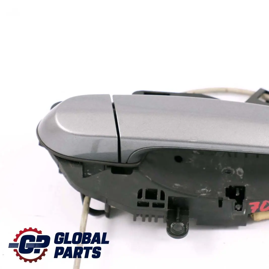 Completo Asidero Trasero Derecho Spacegrau Gris para BMW E90 E91 con número de pieza 7060299 BMW E90 E91 Completo Asidero Trasero Derecho Spacegrau Gris - SKU 7060299-SCG - Número de pieza 7060299