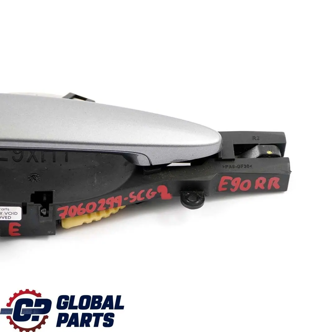 Mango trasero derecho completo Spacegrau Gris A52 para BMW E90 E91 2 con número de pieza 7060299 BMW E90 E91 2 Mango trasero derecho completo Spacegrau Gris A52 - SKU 7060299-SCG2 - Número de pieza 7060299