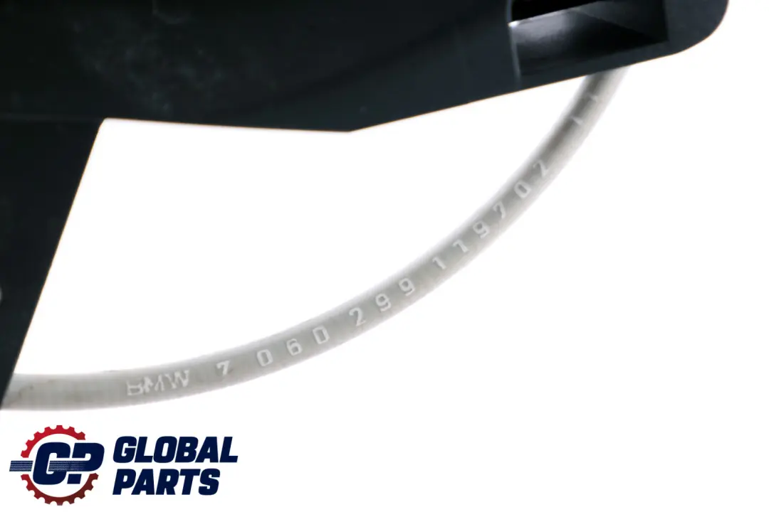 Complete Grab Handle Schwarz 2 Black 668 Right Rear O/S to BMW 3 Series E90 E91 with Part number 7199835 BMW 3 Series E90 E91 Complete Grab Handle Schwarz 2 Black 668 Right Rear O/S - SKU 7060299-SCH - Part number 7199835