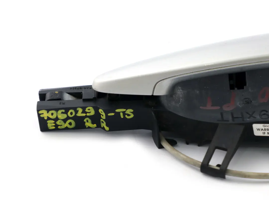 Completo Asidero Trasero Derecho Titansilber Plata para BMW E90 E91 LCI con número de pieza 7060299 BMW E90 E91 LCI Completo Asidero Trasero Derecho Titansilber Plata - SKU 7060299-TS - Número de pieza 7060299