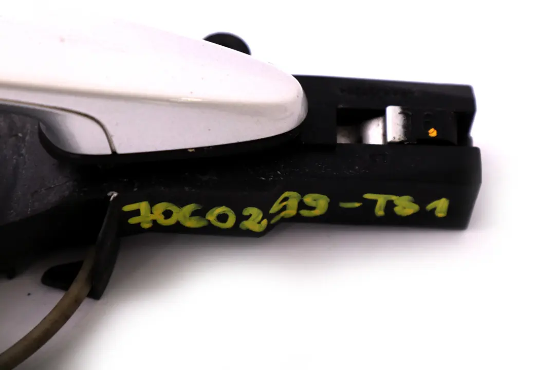 Handle BAR Posteriore Sinistra Argento-Titanio per BMW E90 E91 LCI con numero di parte 7060299 BMW E90 E91 LCI Handle BAR Posteriore Sinistra Argento-Titanio - SKU 7060299-TS1 - Numero di parte 7060299