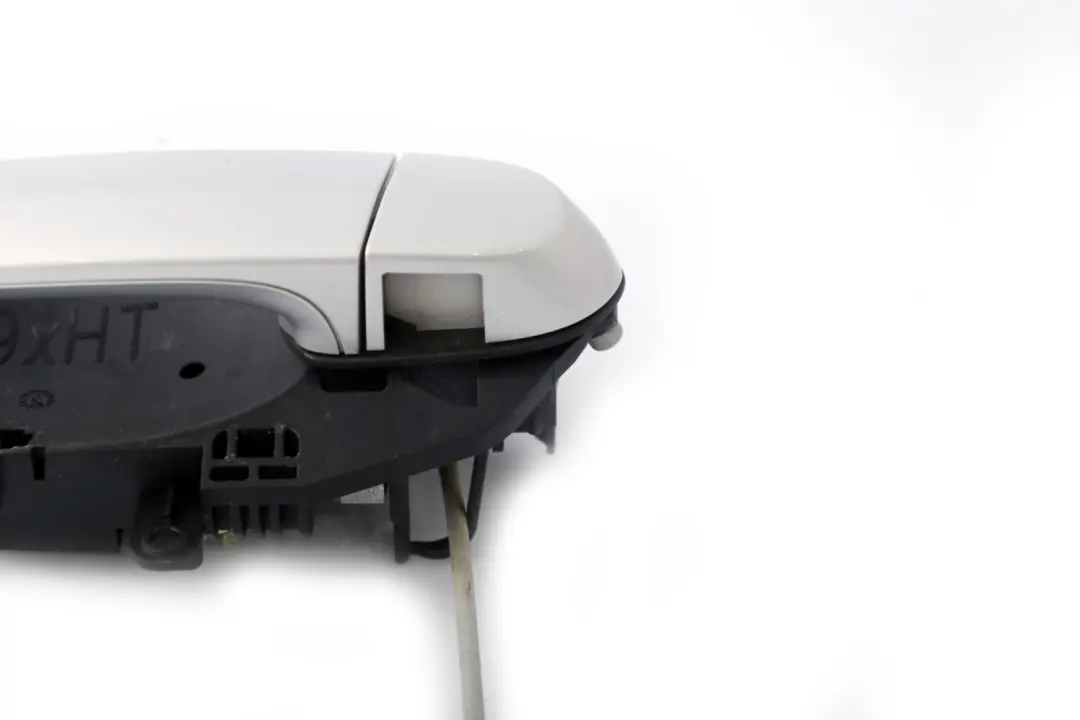 Handle BAR Posteriore Sinistra Argento-Titanio per BMW E90 E91 LCI con numero di parte 7060299 BMW E90 E91 LCI Handle BAR Posteriore Sinistra Argento-Titanio - SKU 7060299-TS1 - Numero di parte 7060299