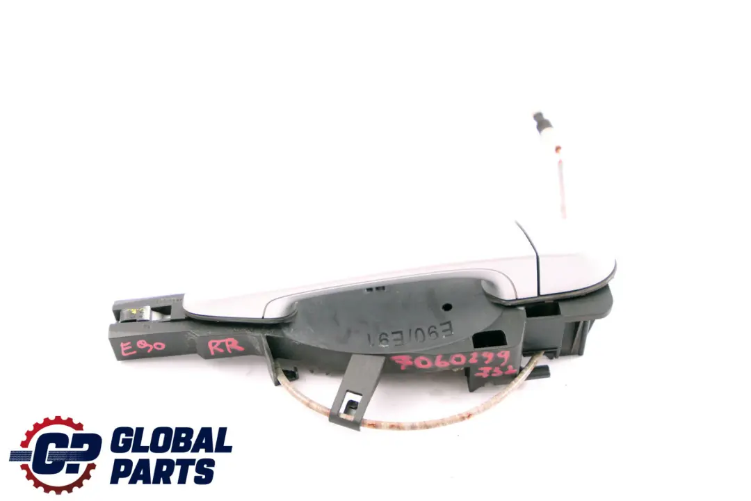 Right Grab Handle O/S Titansilber Silver 354 to BMW 3 Series 2 E90 E91 LCI Rear with Part number 7060299 BMW 3 Series 2 E90 E91 LCI Rear Right Grab Handle O/S Titansilber Silver 354 - SKU 7060299-TS2 - Part number 7060299