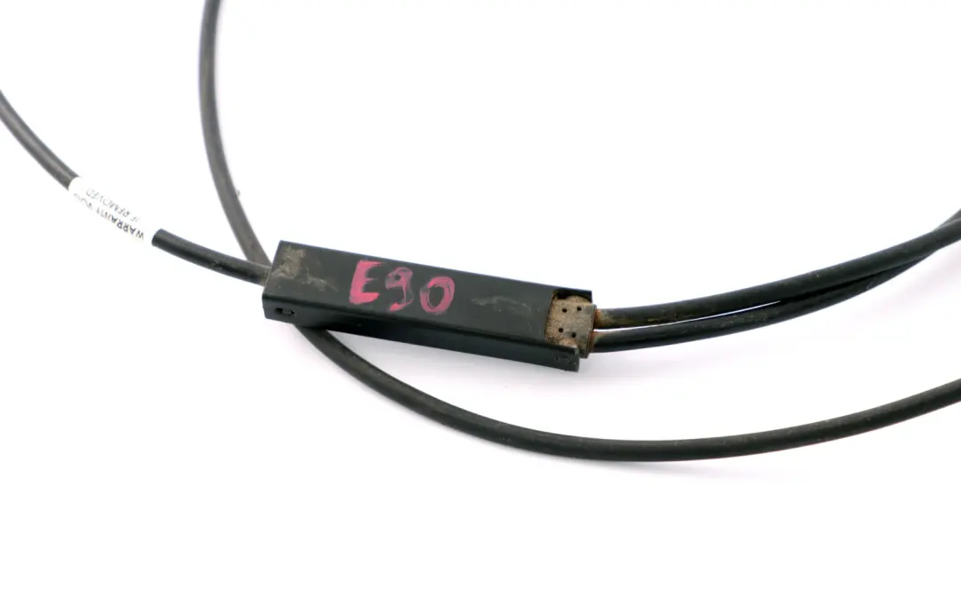 Linka Cięgno Maski Silnika Przód do BMW E90 E91 o numerze 7060552 BMW E90 E91 Linka Cięgno Maski Silnika Przód - SKU 7060552-1 - Numer Części 7060552