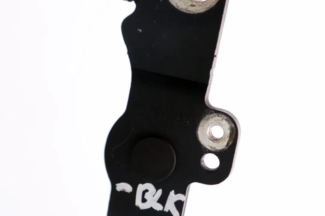 Cardine Lembo Anteriore SX Nero per BMW E81 E82 E87 E88 con numero di parte 7060559 BMW E81 E82 E87 E88 Cardine Lembo Anteriore SX Nero - SKU 7060559-2 - Numero di parte 7060559