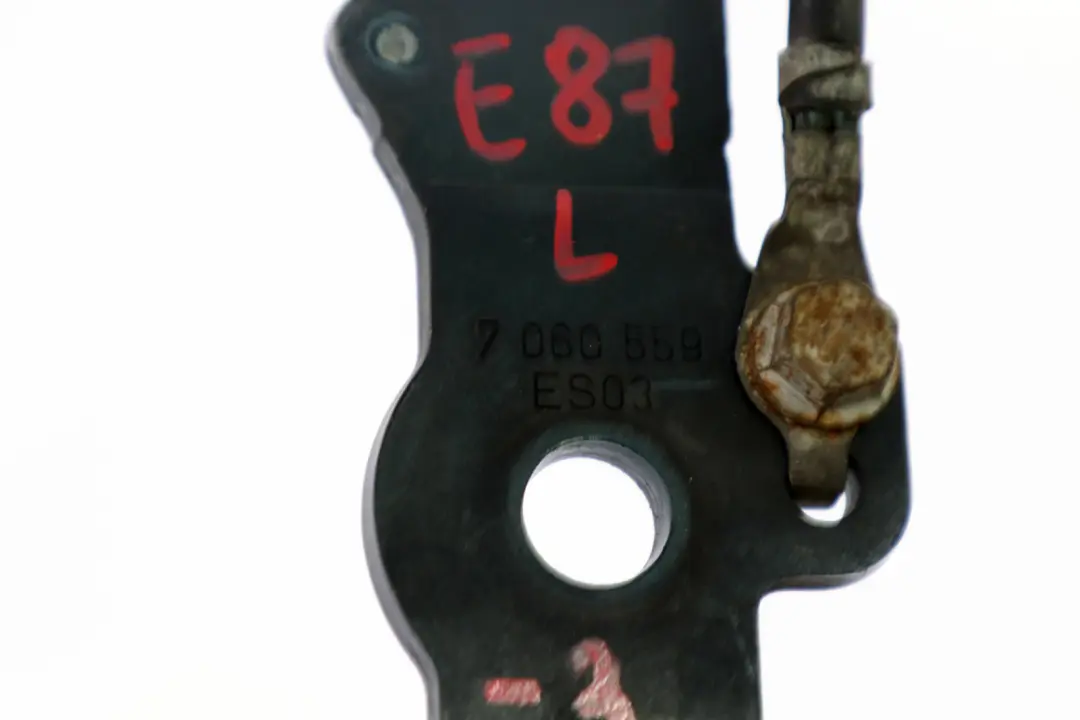 BMW E81 E82 E87 Zawias maski klapy przedniej lewy - SKU 7060559-3 - Numer Części 7060559