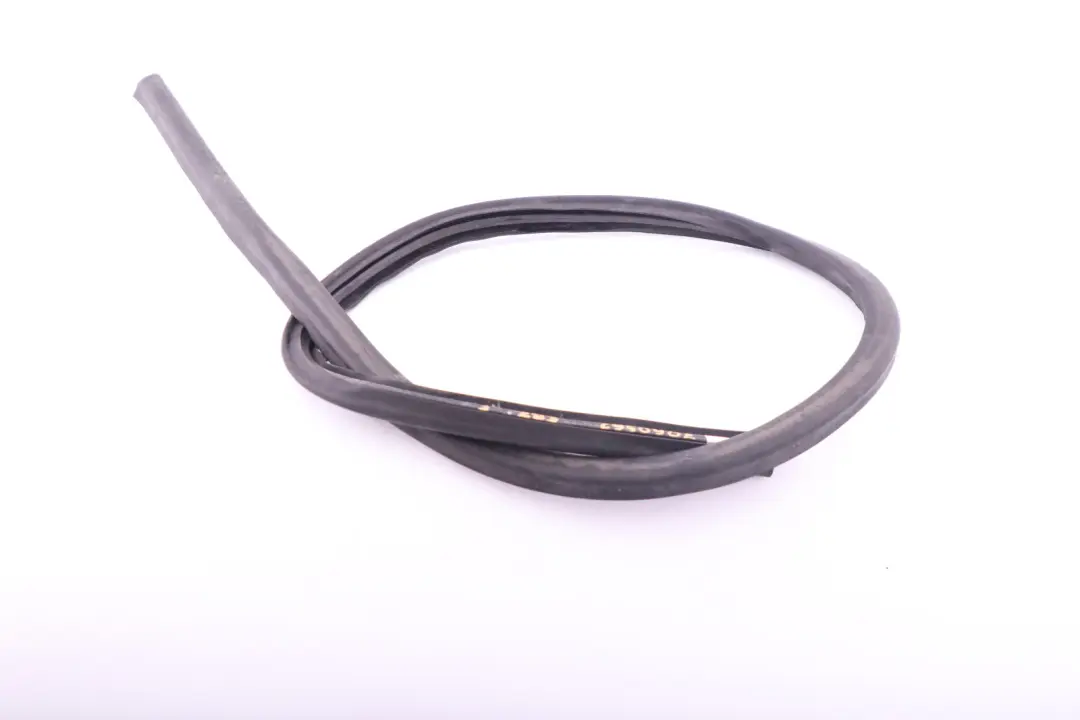 Abdichtung Aggregateraum vorne für BMW 1 er E81 E82 E87 E87N E88 mit Teilenummer 7060562 BMW 1 er E81 E82 E87 E87N E88 Abdichtung Aggregateraum vorne - SKU 7060562 - Teilenummer 7060562