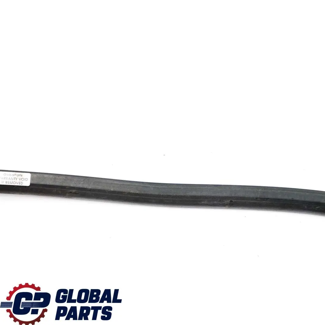 Tenuta Guarnizione Lembo Anteriore Posteriore per BMW E90 E91 E92 con numero di parte 7060565 BMW E90 E91 E92 Tenuta Guarnizione Lembo Anteriore Posteriore - SKU 7060565 - Numero di parte 7060565