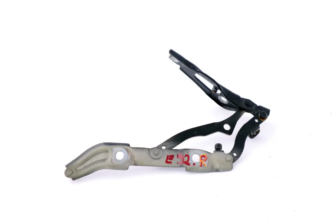 Zawias Klapy Bagażnika Czarny Prawy do BMW E90 E92 o numerze 7060628 BMW E90 E92 Zawias Klapy Bagażnika Czarny Prawy - SKU 7060628-1 - Numer Części 7060628