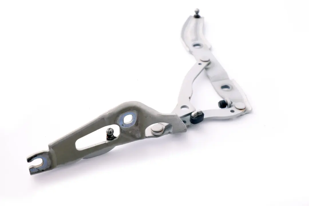 Cardine Portellone Destra Argento per BMW E90 E92 con numero di parte 7060628 BMW E90 E92 Cardine Portellone Destra Argento - SKU 7060628-2 - Numero di parte 7060628