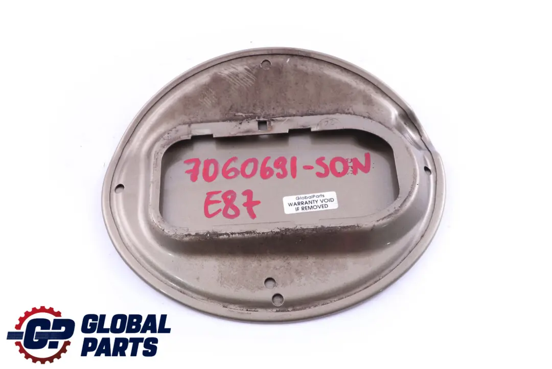 Coperchio sportello riempimento carburante Sonora Metallic per BMW E87 E87N con numero di parte 7060691 BMW E87 E87N Coperchio sportello riempimento carburante Sonora Metallic - SKU 7060691-SON - Numero di parte 7060691