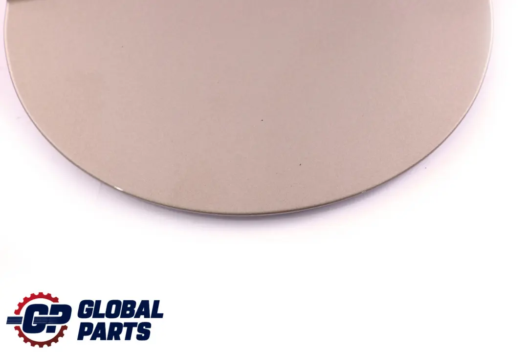 Coperchio sportello riempimento carburante Sonora Metallic per BMW E87 E87N con numero di parte 7060691 BMW E87 E87N Coperchio sportello riempimento carburante Sonora Metallic - SKU 7060691-SON - Numero di parte 7060691