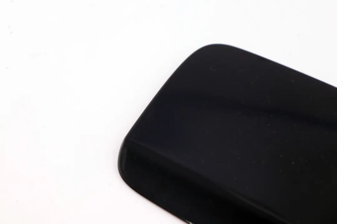 Filler Fill In Flap Cover Carbonschwarz Carbon Black para BMW E90 E91 Fuel con número de pieza 7060692 BMW E90 E91 Fuel Filler Fill In Flap Cover Carbonschwarz Carbon Black - SKU 7060692-CAR - Número de pieza 7060692