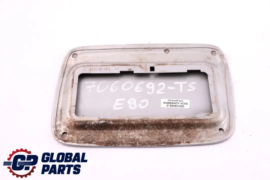 Ribalta Riempimento Argento-Titanio - 354 per BMW E90 E91 con numero di parte 7060692 BMW E90 E91 Ribalta Riempimento Argento-Titanio - 354 - SKU 7060692-TS - Numero di parte 7060692