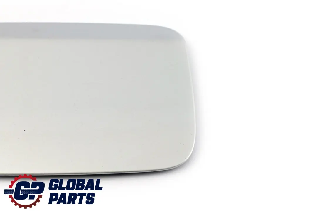 BMW E90 E91 Klapka Wlewu Paliwa Srebrna Titansilber Silver 354 - SKU 7060692-TS - Numer Części 7060692